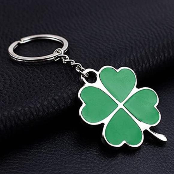 Four Clover Key Chain Ring 3D Chrome Metal Car Keychain Keyring Alloy Key Holder - Picture 1 of 3